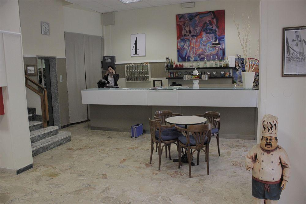 Roma Hotel 3*