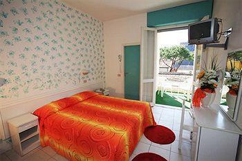 Roma Hotel 3*