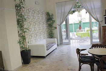 Roma Hotel 3*